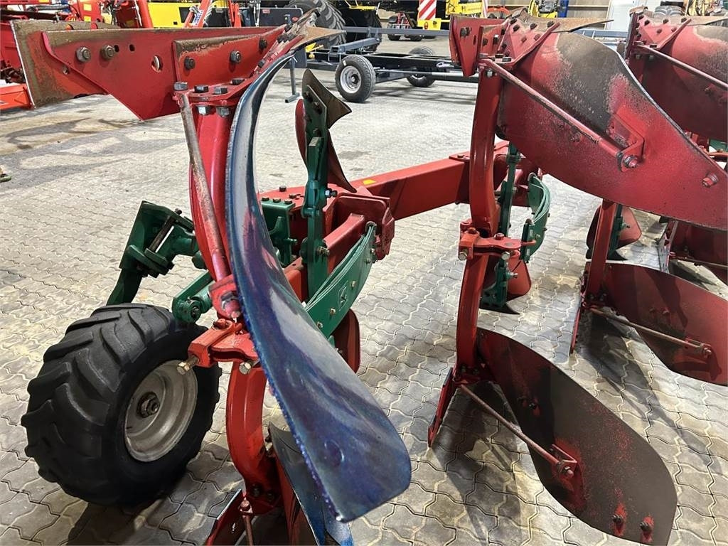 Kverneland ED 100-300-28 MED IP - Plow: picture 4 Kverneland ED 100-300-28 MED IP - Plow: picture 4