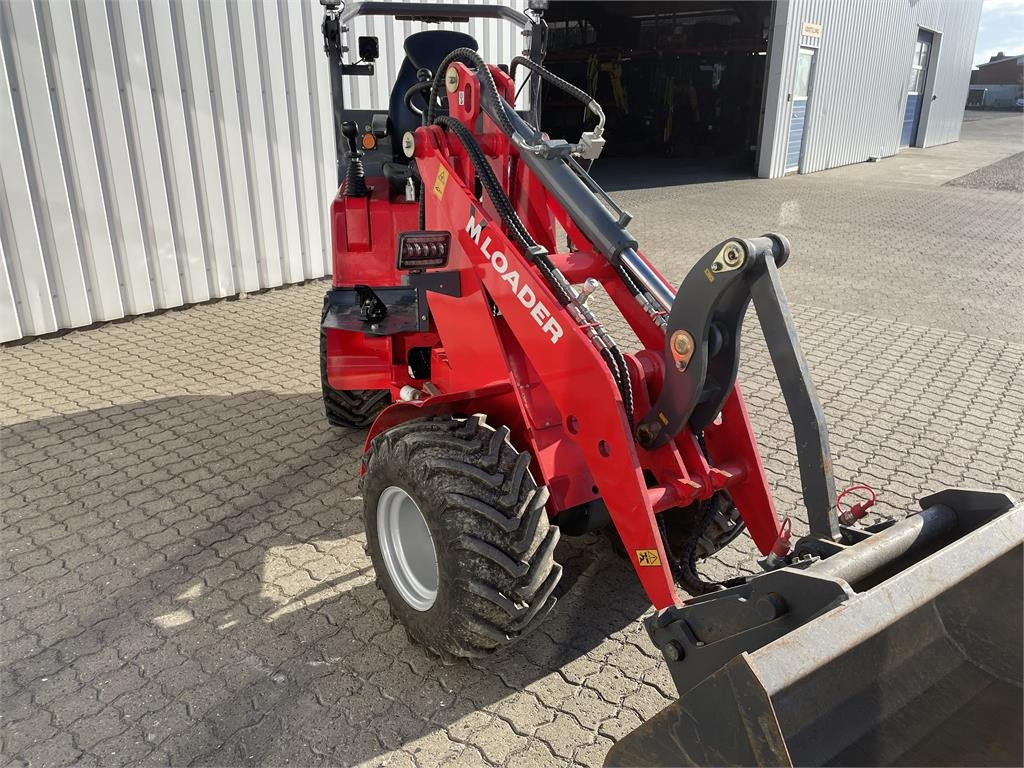 VM Loader 1026 LXE ELECTRIC - Compact loader: picture 2 VM Loader 1026 LXE ELECTRIC - Compact loader: picture 2