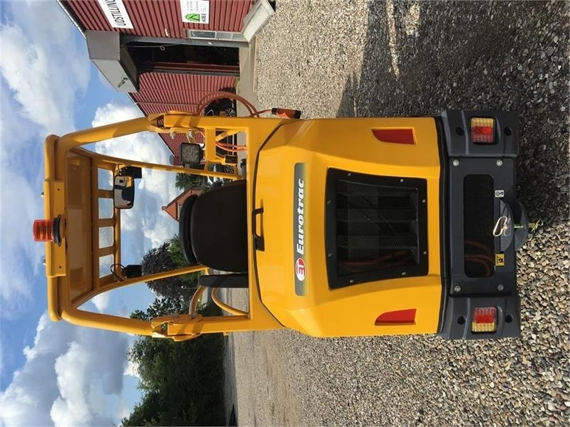 Eurotrac E11-El lang arm - Compact loader: picture 4 Eurotrac E11-El lang arm - Compact loader: picture 4