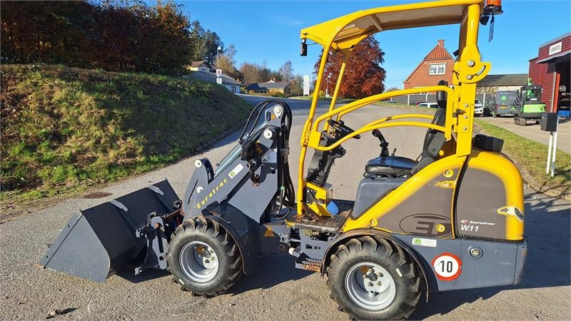Eurotrac W11 - Compact loader: picture 2 Eurotrac W11 - Compact loader: picture 2