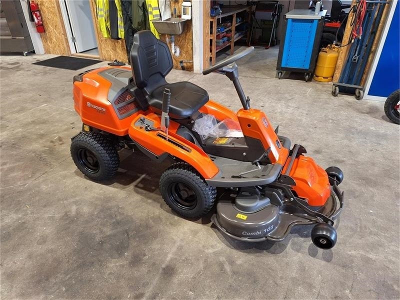 Husqvarna Rider R214 TC 103 cm klipper - Municipal tractor: picture 1 Husqvarna Rider R214 TC 103 cm klipper - Municipal tractor: picture 1