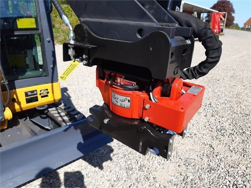 Leasing of XCMG xe27e med rototilt  XCMG xe27e med rototilt: picture 15