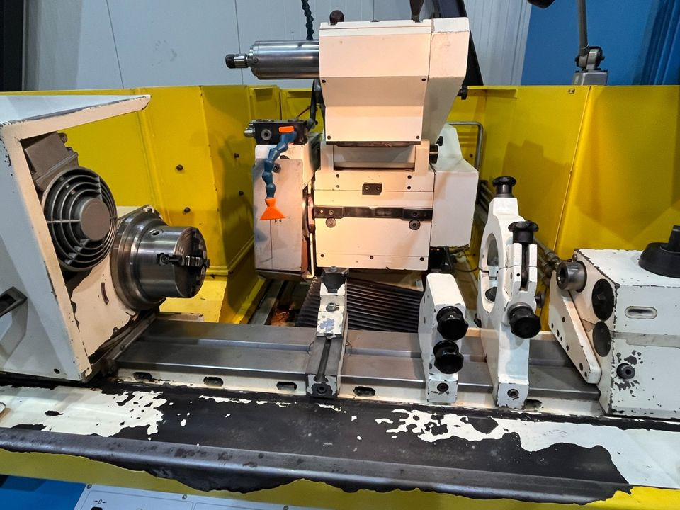 CNC univ.- Rundschleifmaschine mit Innenschleifeinrichtung JUNKER - Metalworking machinery: picture 5 CNC univ.- Rundschleifmaschine mit Innenschleifeinrichtung JUNKER - Metalworking machinery: picture 5