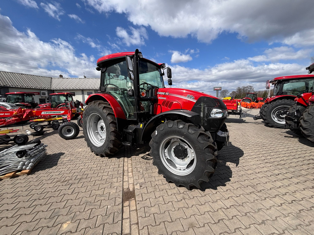 CASE Farmall A90 - Farm tractor: picture 2 CASE Farmall A90 - Farm tractor: picture 2