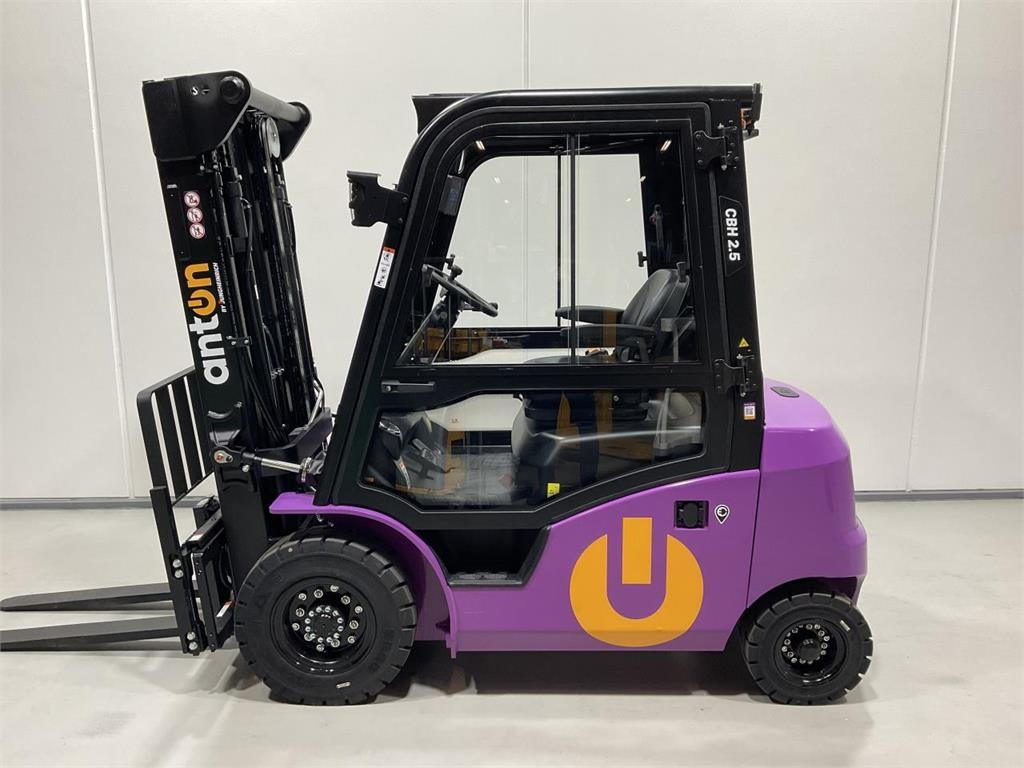 AntOn CBH 2.5 - Electric forklift: picture 3 AntOn CBH 2.5 - Electric forklift: picture 3