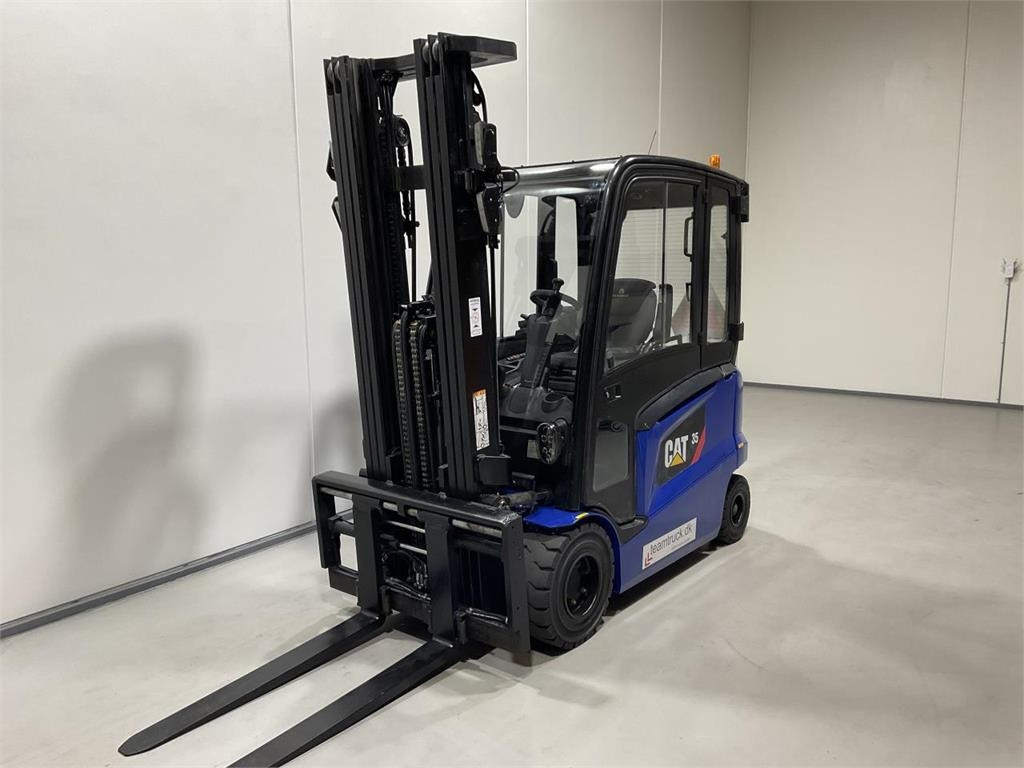 CAT EP35N - Electric forklift: picture 4 CAT EP35N - Electric forklift: picture 4
