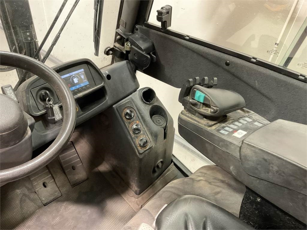 Diesel forklift Jungheinrich DFG 425S: picture 6 Diesel forklift Jungheinrich DFG 425S: picture 6