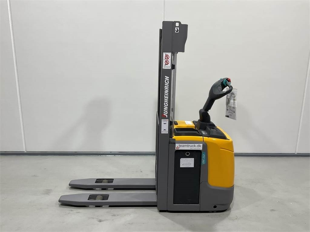 Jungheinrich ERC 212 - Stacker: picture 3 Jungheinrich ERC 212 - Stacker: picture 3