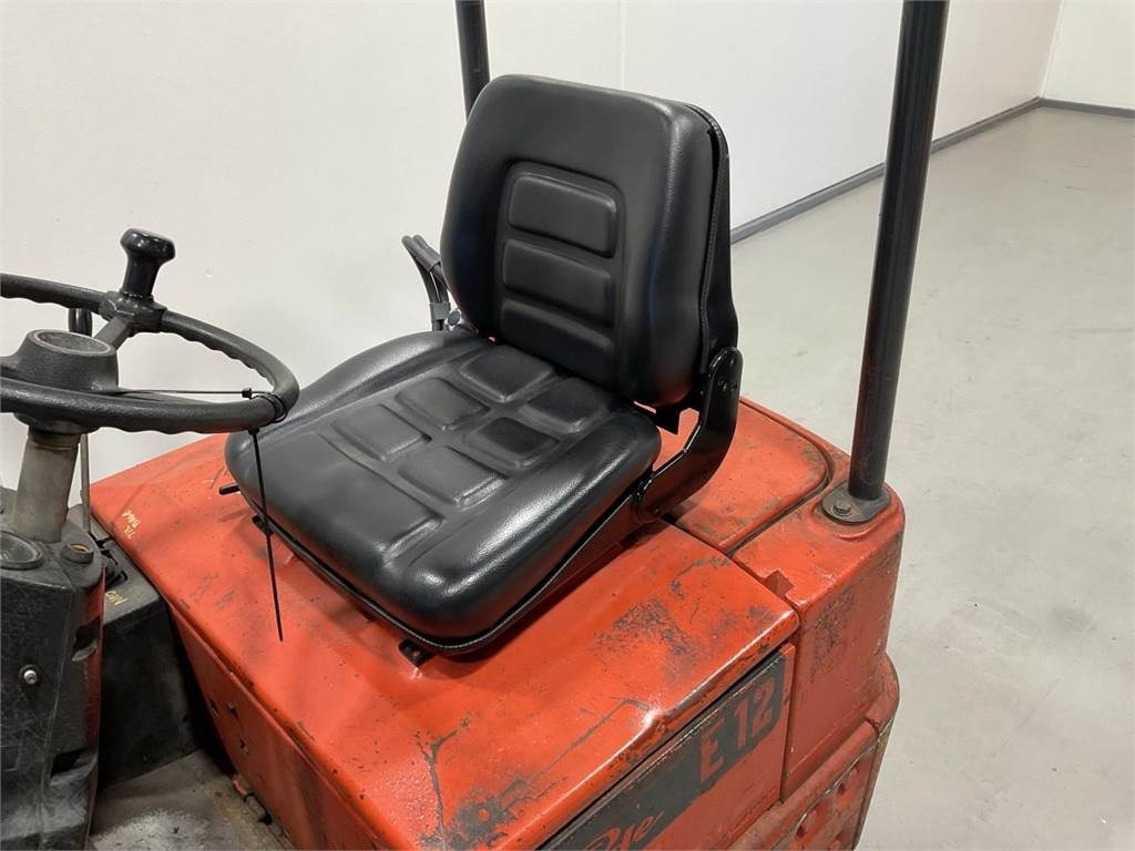 Linde E12 - Electric forklift: picture 5 Linde E12 - Electric forklift: picture 5