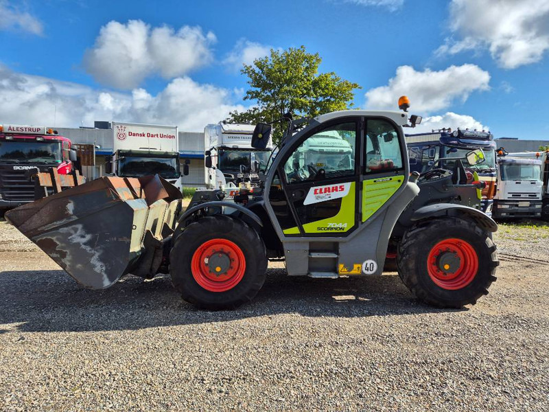 Claas Scorpion 7044 - Agricultural machinery: picture 2 Claas Scorpion 7044 - Agricultural machinery: picture 2