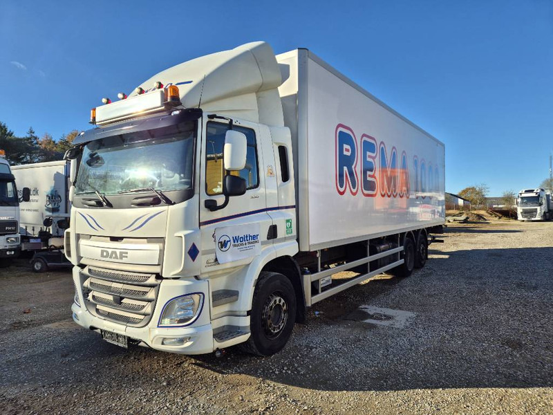 DAF CF 330 // 2 compartments / Cold/freeze - Refrigerator truck: picture 1 DAF CF 330 // 2 compartments / Cold/freeze - Refrigerator truck: picture 1