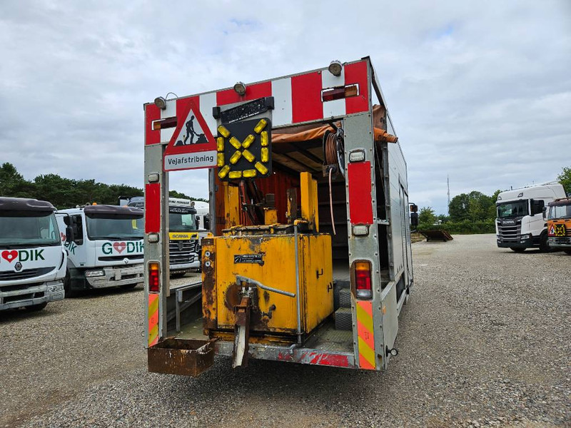 Iveco 120EL 21 //HMF 252-T2 // heatedcontainer - Crane truck: picture 4 Iveco 120EL 21 //HMF 252-T2 // heatedcontainer - Crane truck: picture 4
