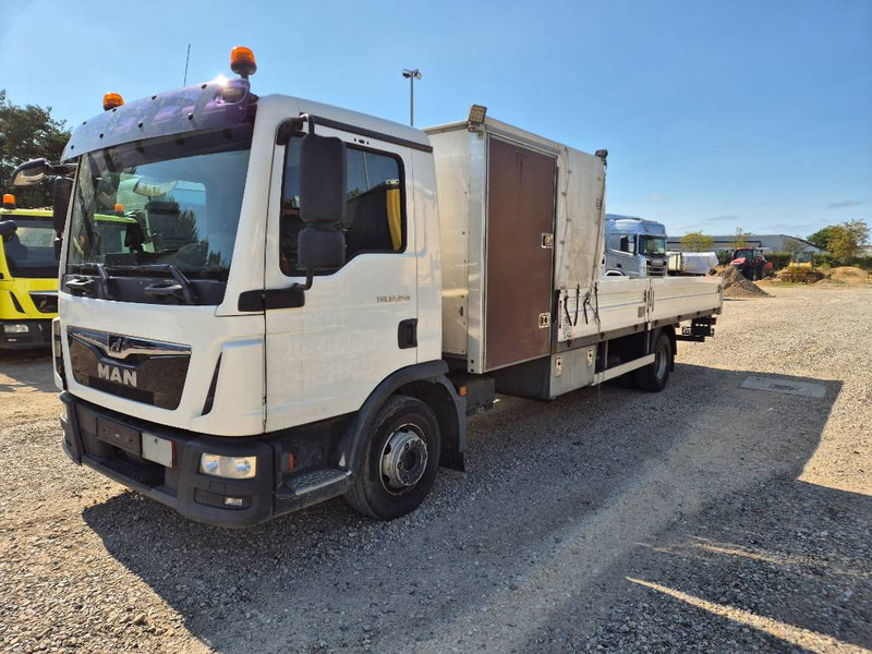 MAN TGL 12.250 - Dropside/ Flatbed truck: picture 1 MAN TGL 12.250 - Dropside/ Flatbed truck: picture 1