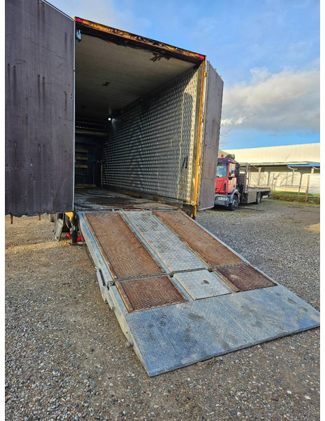 Montracon Racing// machinetrailer // Living area - Low loader semi-trailer: picture 4 Montracon Racing// machinetrailer // Living area - Low loader semi-trailer: picture 4