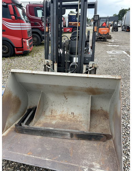 NP A18 truck with shovel and forks - Electric forklift: picture 4 NP A18 truck with shovel and forks - Electric forklift: picture 4