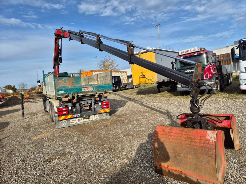 Scania P450 6x2/4 // HMF 2223 K4 // 3-way tip - Crane truck: picture 2 Scania P450 6x2/4 // HMF 2223 K4 // 3-way tip - Crane truck: picture 2