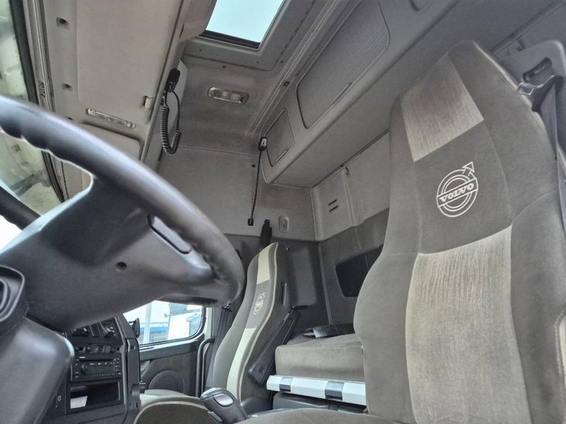 Tractor unit Volvo FH 500 6x2 // Hydraulic // Double boogie: picture 12