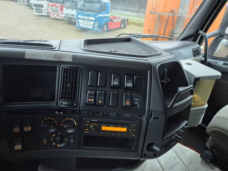 Tractor unit Volvo FH 500 6x2 // Hydraulic // Double boogie: picture 15