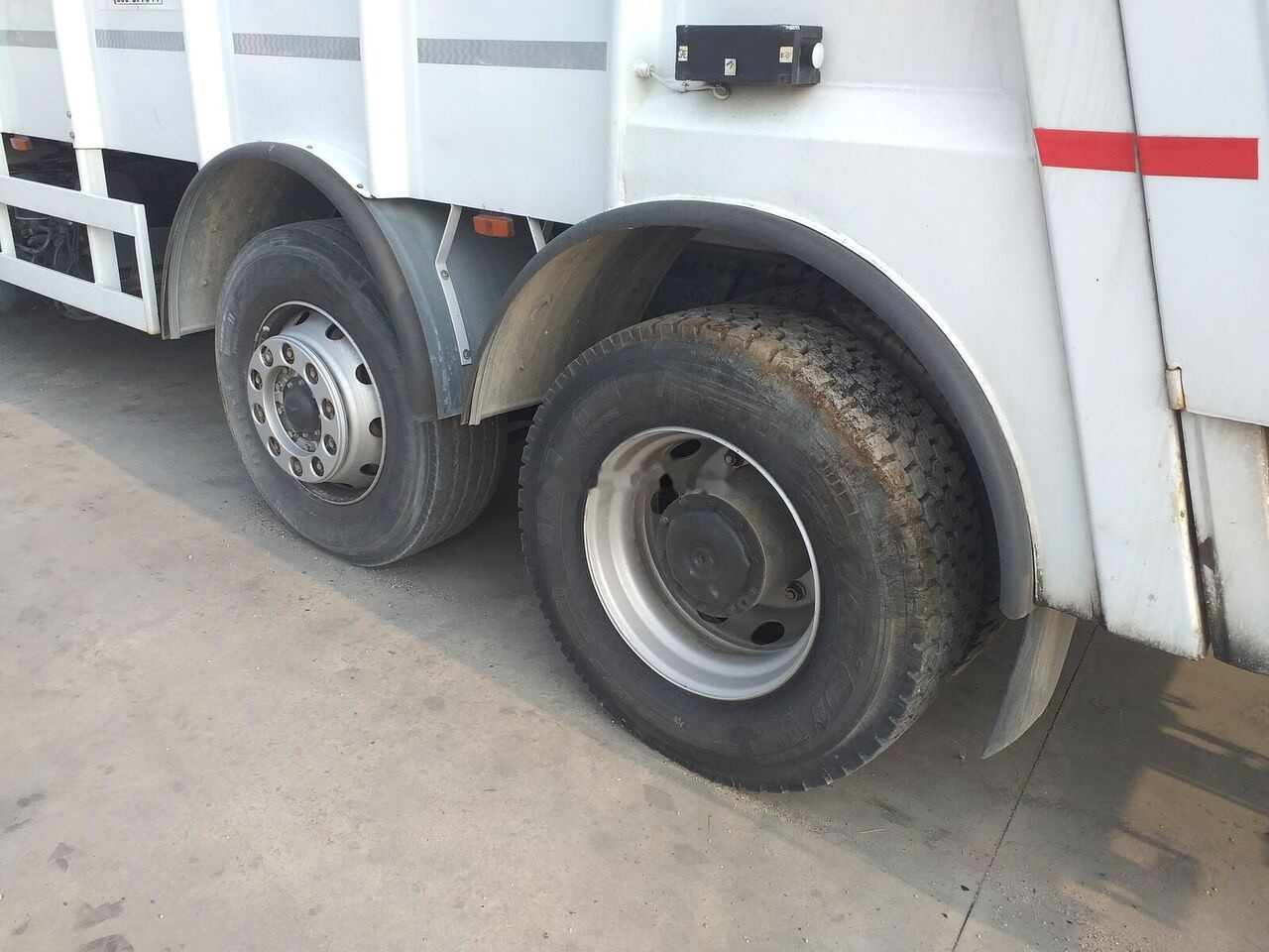 Garbage truck Mercedes-Benz Econic 2628: picture 8 Garbage truck Mercedes-Benz Econic 2628: picture 8