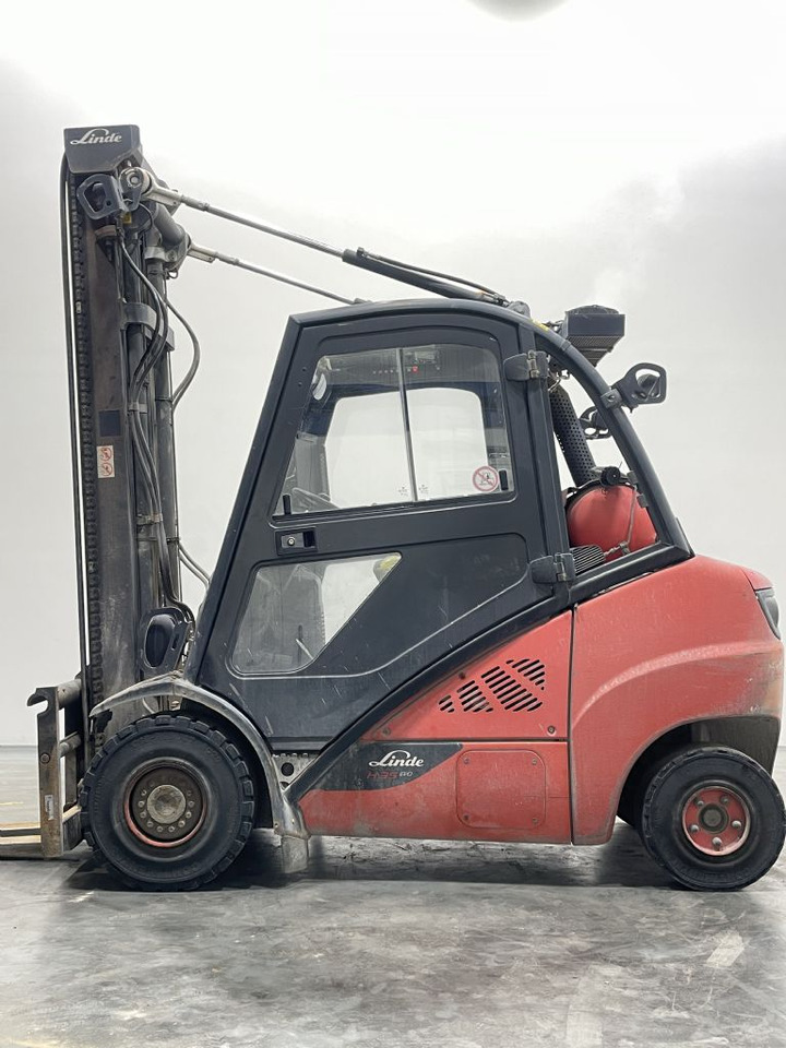 Linde H35T-02-393 - Forklift: picture 4 Linde H35T-02-393 - Forklift: picture 4