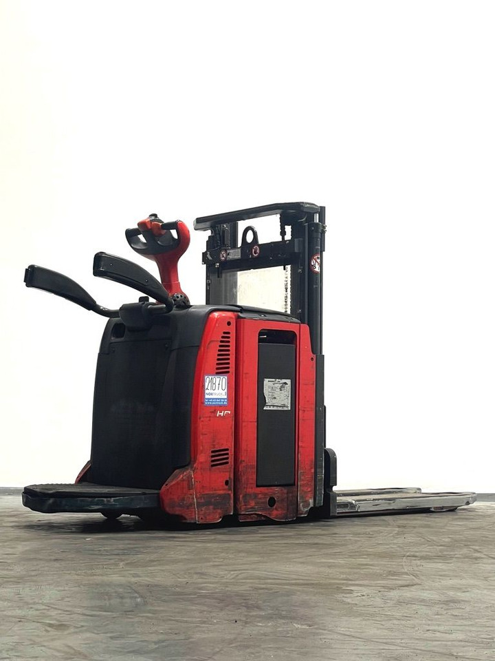 Linde L12LHPAP-133 - Stacker: picture 1 Linde L12LHPAP-133 - Stacker: picture 1