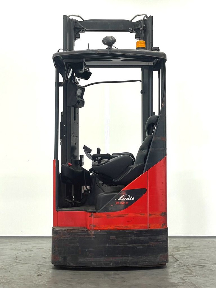 Linde R14X-116 - Reach truck: picture 3 Linde R14X-116 - Reach truck: picture 3