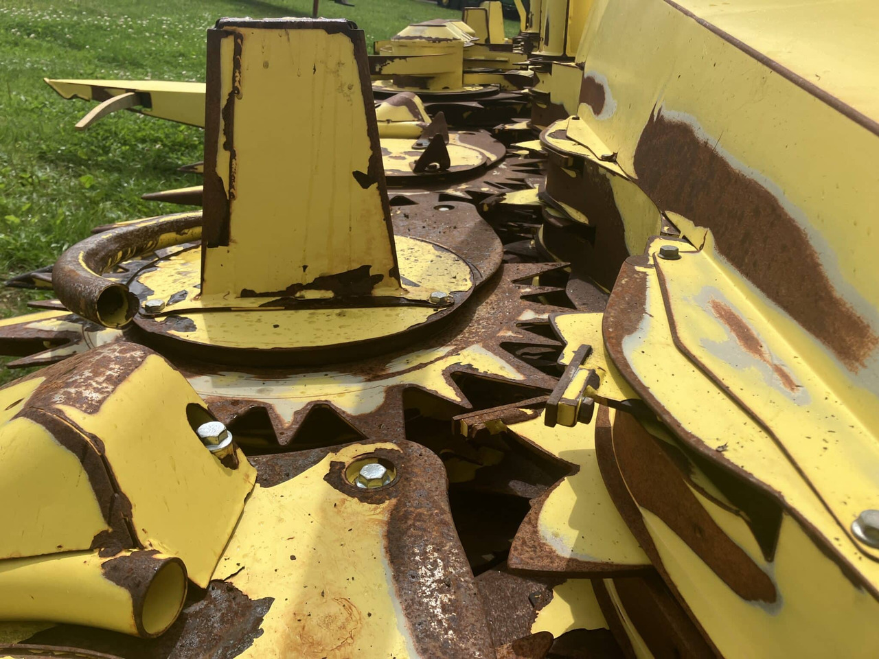 John Deere 390 Plus - Corn header: picture 5 John Deere 390 Plus - Corn header: picture 5