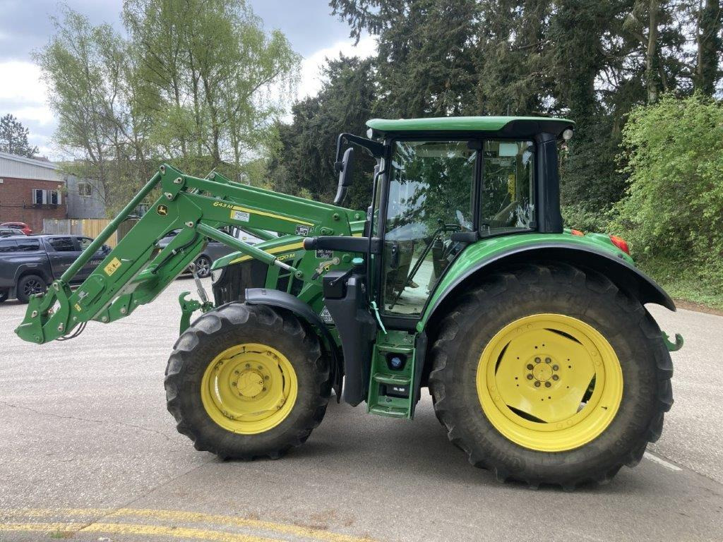 John Deere 6120M - Farm tractor: picture 1 John Deere 6120M - Farm tractor: picture 1