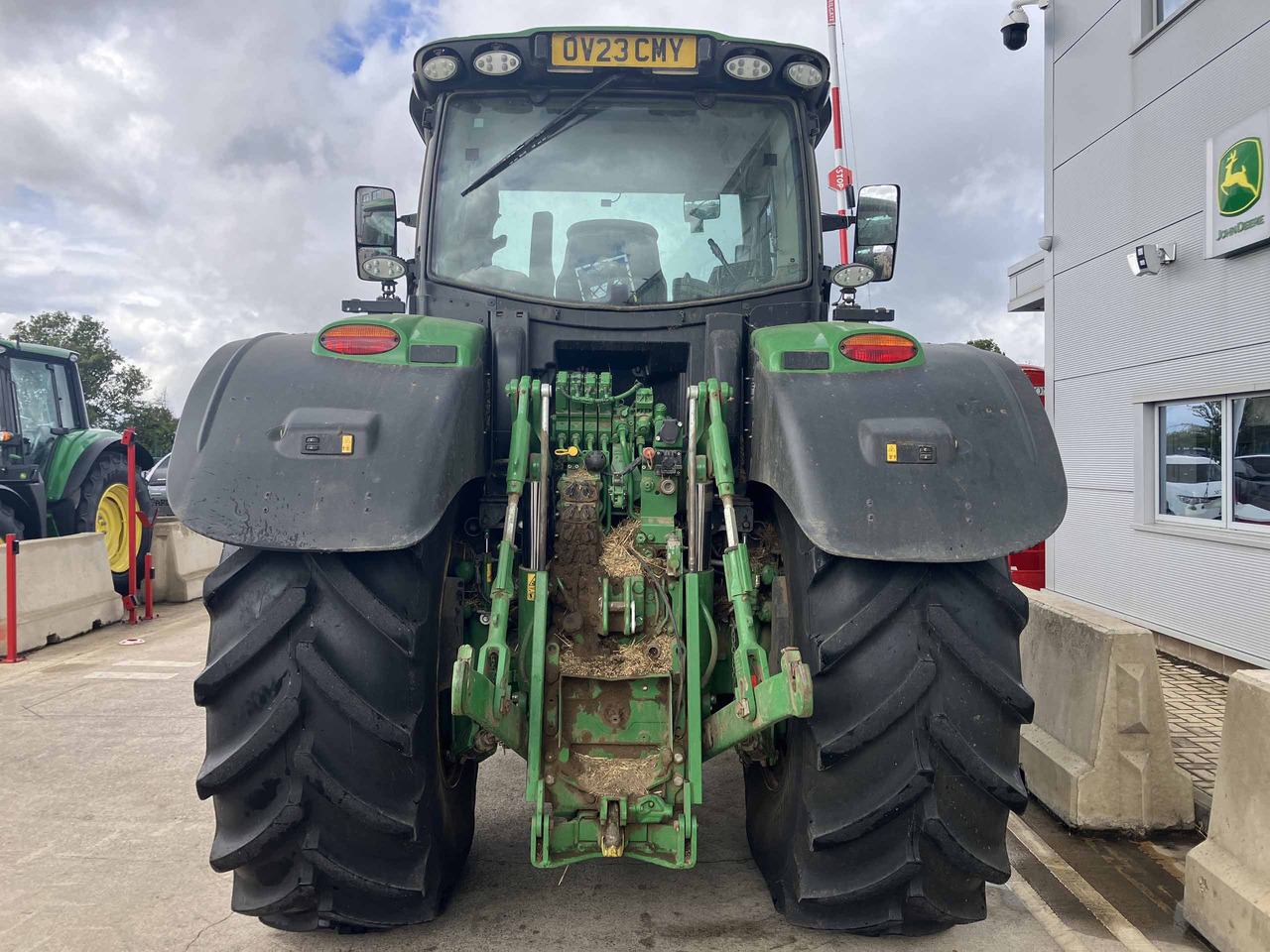 John Deere 6R 250 - Farm tractor: picture 4 John Deere 6R 250 - Farm tractor: picture 4