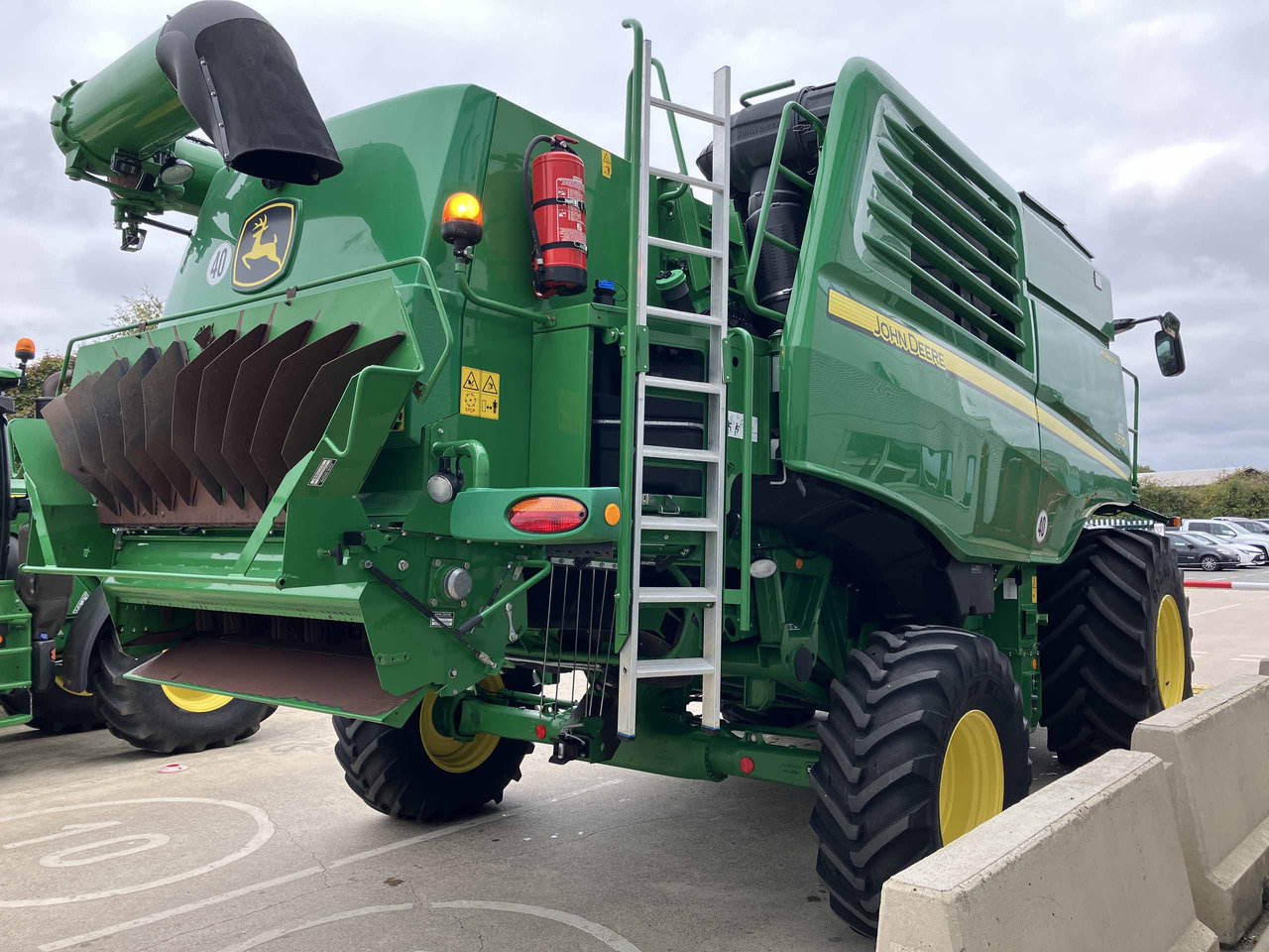 John Deere T670i HillMaster - Combine harvester: picture 5 John Deere T670i HillMaster - Combine harvester: picture 5