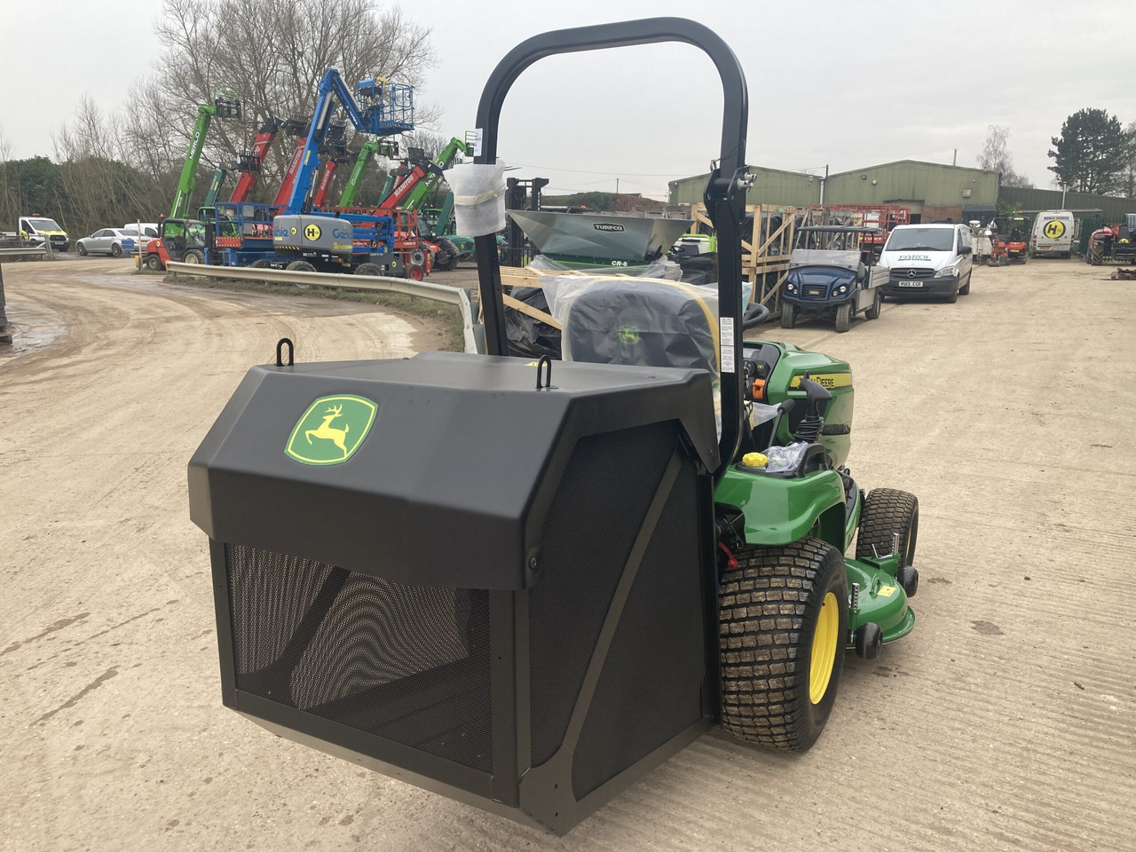 John Deere X950R ride on mower - Garden mower: picture 5 John Deere X950R ride on mower - Garden mower: picture 5