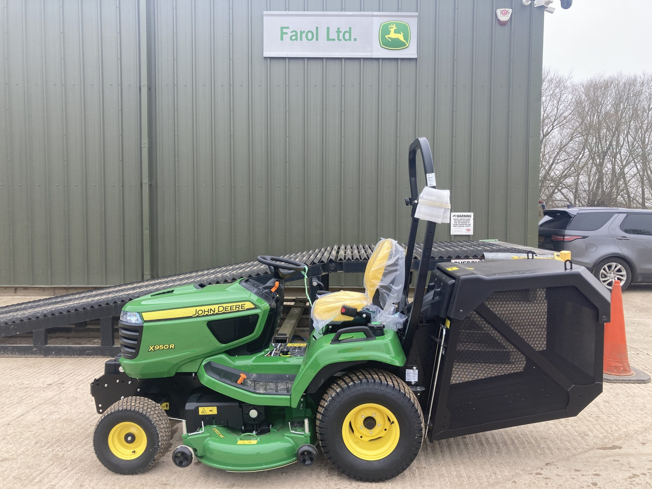 John Deere X950R ride on mower - Garden mower: picture 2 John Deere X950R ride on mower - Garden mower: picture 2