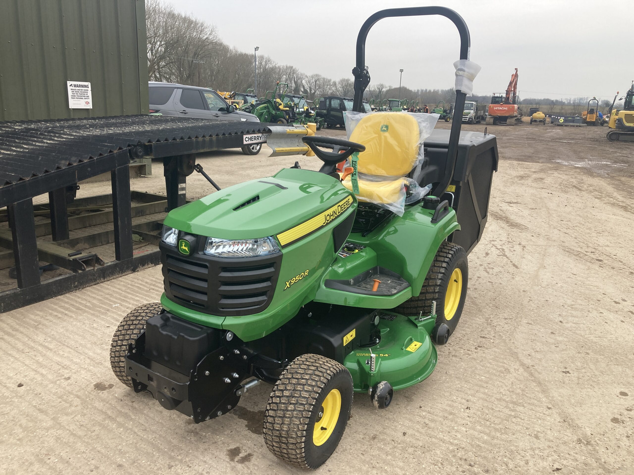 John Deere X950R ride on mower - Garden mower: picture 1 John Deere X950R ride on mower - Garden mower: picture 1
