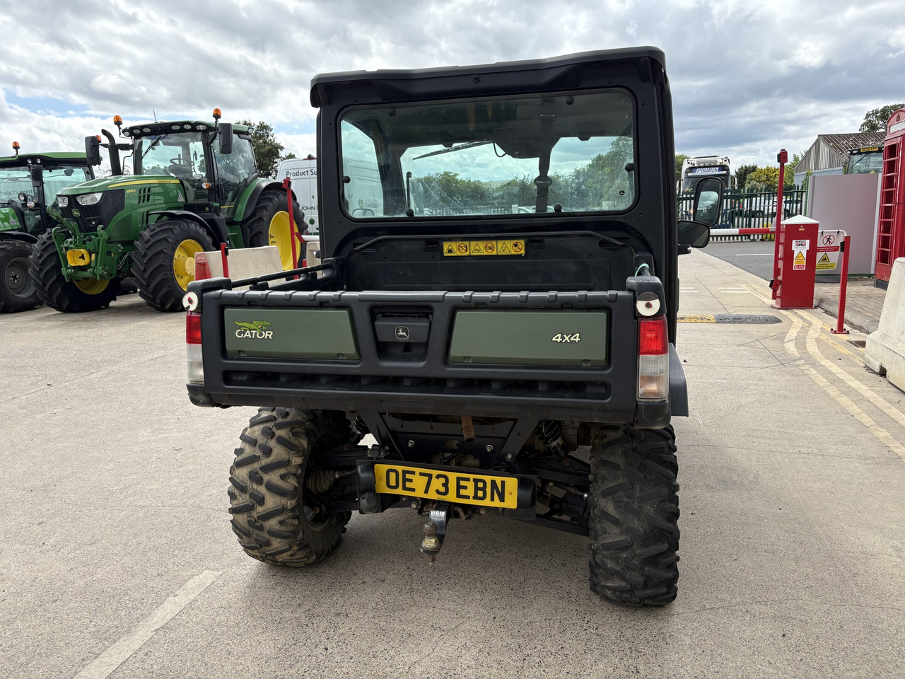 John Deere XUV865M Gator - Side-by-side/ ATV: picture 4 John Deere XUV865M Gator - Side-by-side/ ATV: picture 4
