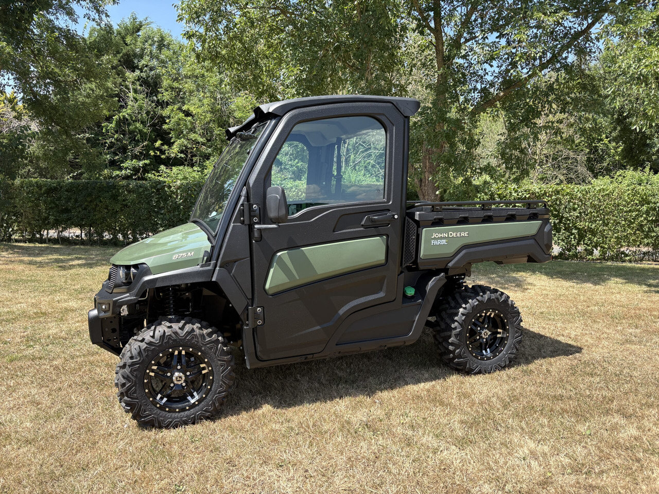 John Deere XUV875M Gator - Side-by-side/ ATV: picture 1 John Deere XUV875M Gator - Side-by-side/ ATV: picture 1