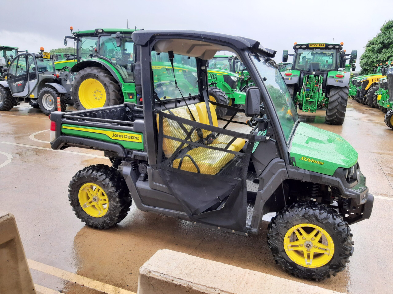 John Deere XUV865M Gator - Other machinery: picture 3 John Deere XUV865M Gator - Other machinery: picture 3
