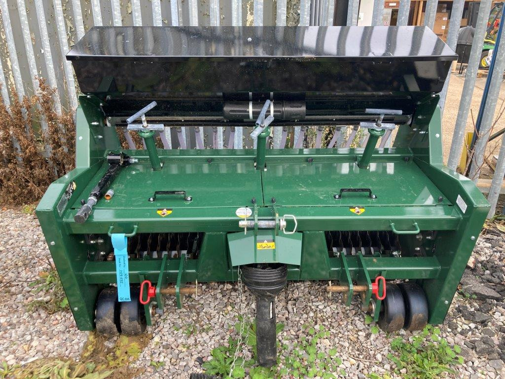 Turfco TriWave™ 60 Overseeder - Sowing equipment: picture 1 Turfco TriWave™ 60 Overseeder - Sowing equipment: picture 1