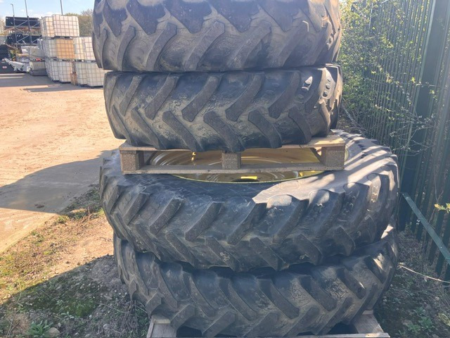 Tyres and rims – BKT 380/90R50 and 380/85R34 - Wheel and tire package for Agricultural machinery: picture 2 Tyres and rims – BKT 380/90R50 and 380/85R34 - Wheel and tire package for Agricultural machinery: picture 2