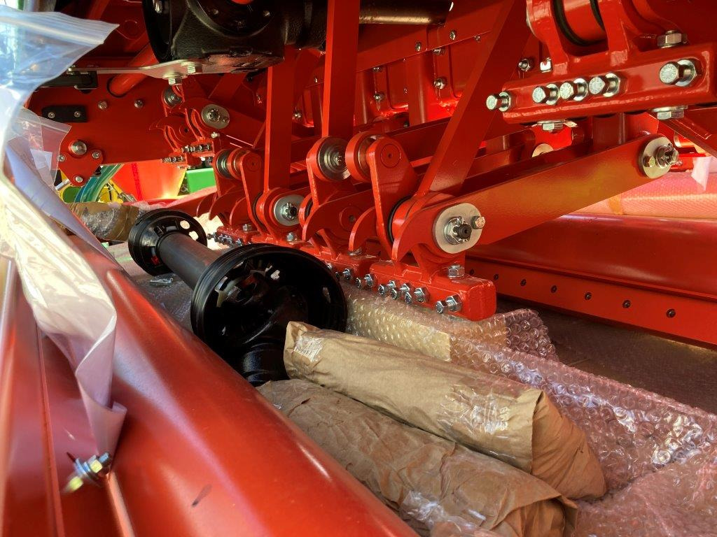 Wiedenmann GXi8 deep tine Aerator - Garden equipment: picture 5 Wiedenmann GXi8 deep tine Aerator - Garden equipment: picture 5
