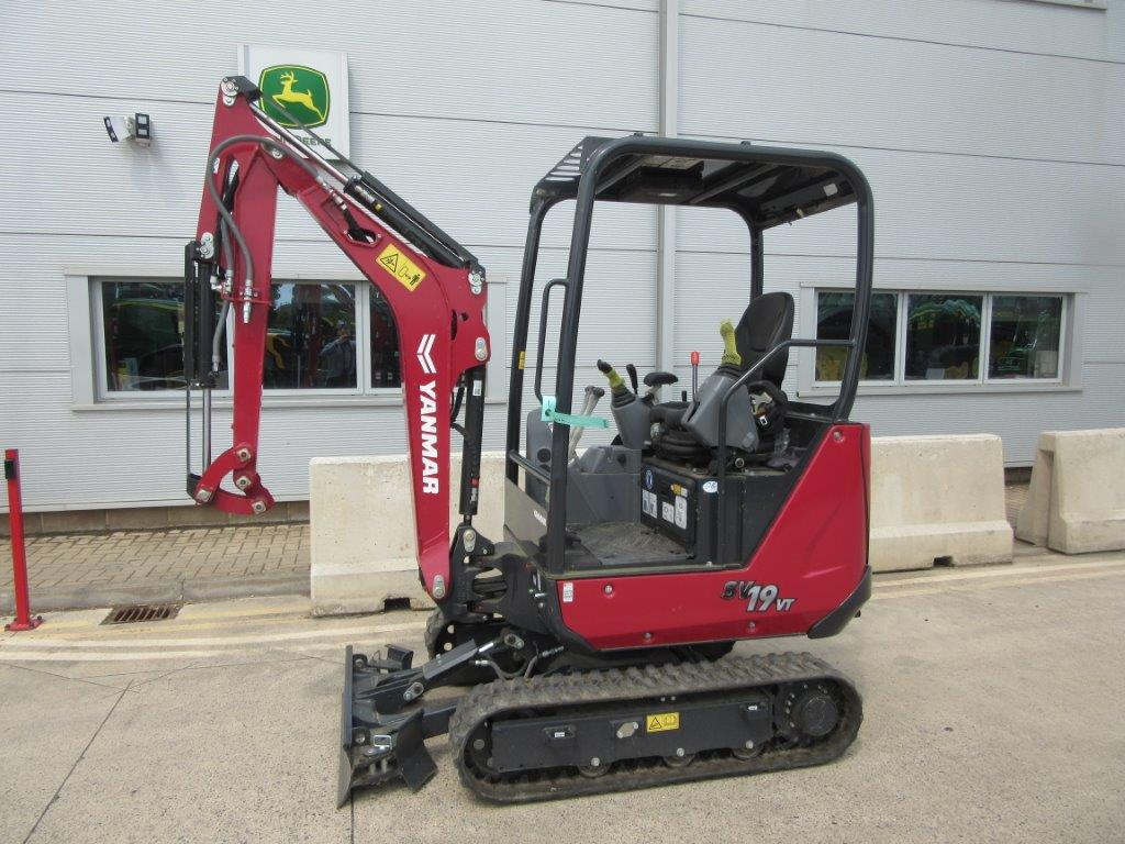 YANMAR SV19VT - Excavator: picture 2 YANMAR SV19VT - Excavator: picture 2