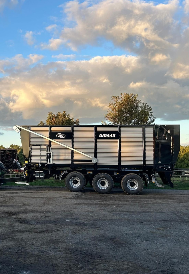 ZDT Giga45 - Farm trailer: picture 4 ZDT Giga45 - Farm trailer: picture 4
