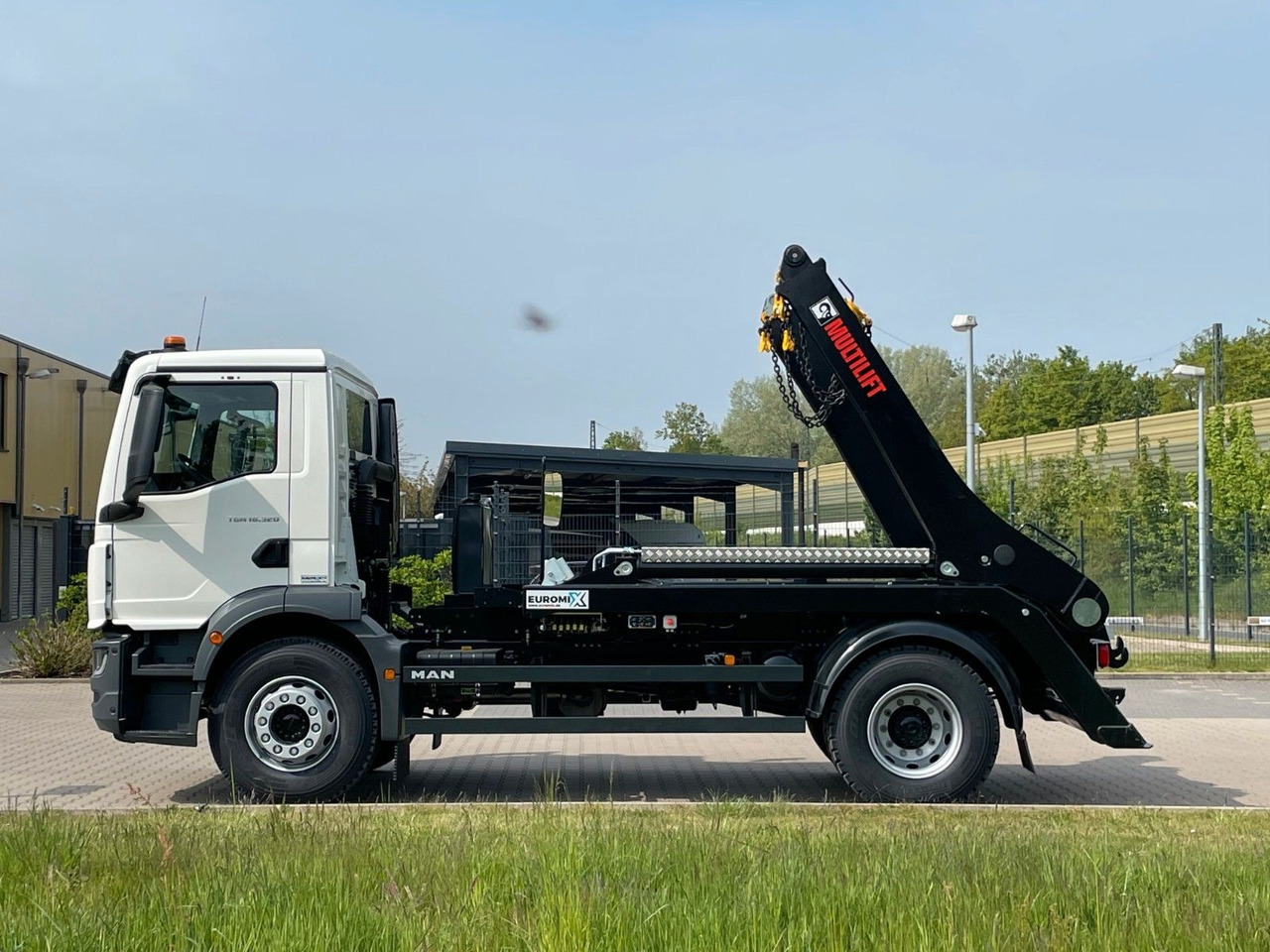 MAN TGM 18.320 4x2 Euro 6e Hiab Multilift Futura 12 - Tipper, Crane truck: picture 3 MAN TGM 18.320 4x2 Euro 6e Hiab Multilift Futura 12 - Tipper, Crane truck: picture 3
