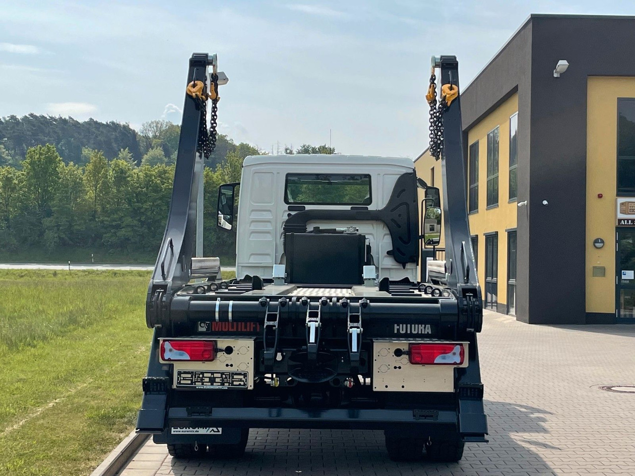 MAN TGM 18.320 4x2 Euro 6e Hiab Multilift Futura 12 - Tipper, Crane truck: picture 5 MAN TGM 18.320 4x2 Euro 6e Hiab Multilift Futura 12 - Tipper, Crane truck: picture 5