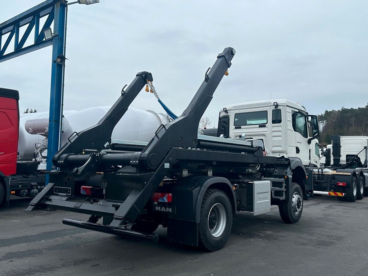 MAN TGS 18.400 4x4 Euro 6e Hyva Absetzkipper - Tipper, Crane truck: picture 3 MAN TGS 18.400 4x4 Euro 6e Hyva Absetzkipper - Tipper, Crane truck: picture 3