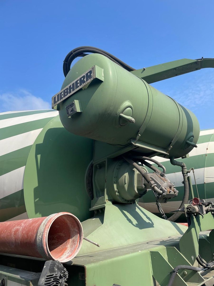MAN TGS 18.400 Betomischer Auflieger 2Achs Liebherr MAN TGS 18.400 Betomischer Auflieger 2Achs Liebherr - Concrete mixer semi-trailer: picture 5 MAN TGS 18.400 Betomischer Auflieger 2Achs Liebherr MAN TGS 18.400 Betomischer Auflieger 2Achs Liebherr - Concrete mixer semi-trailer: picture 5