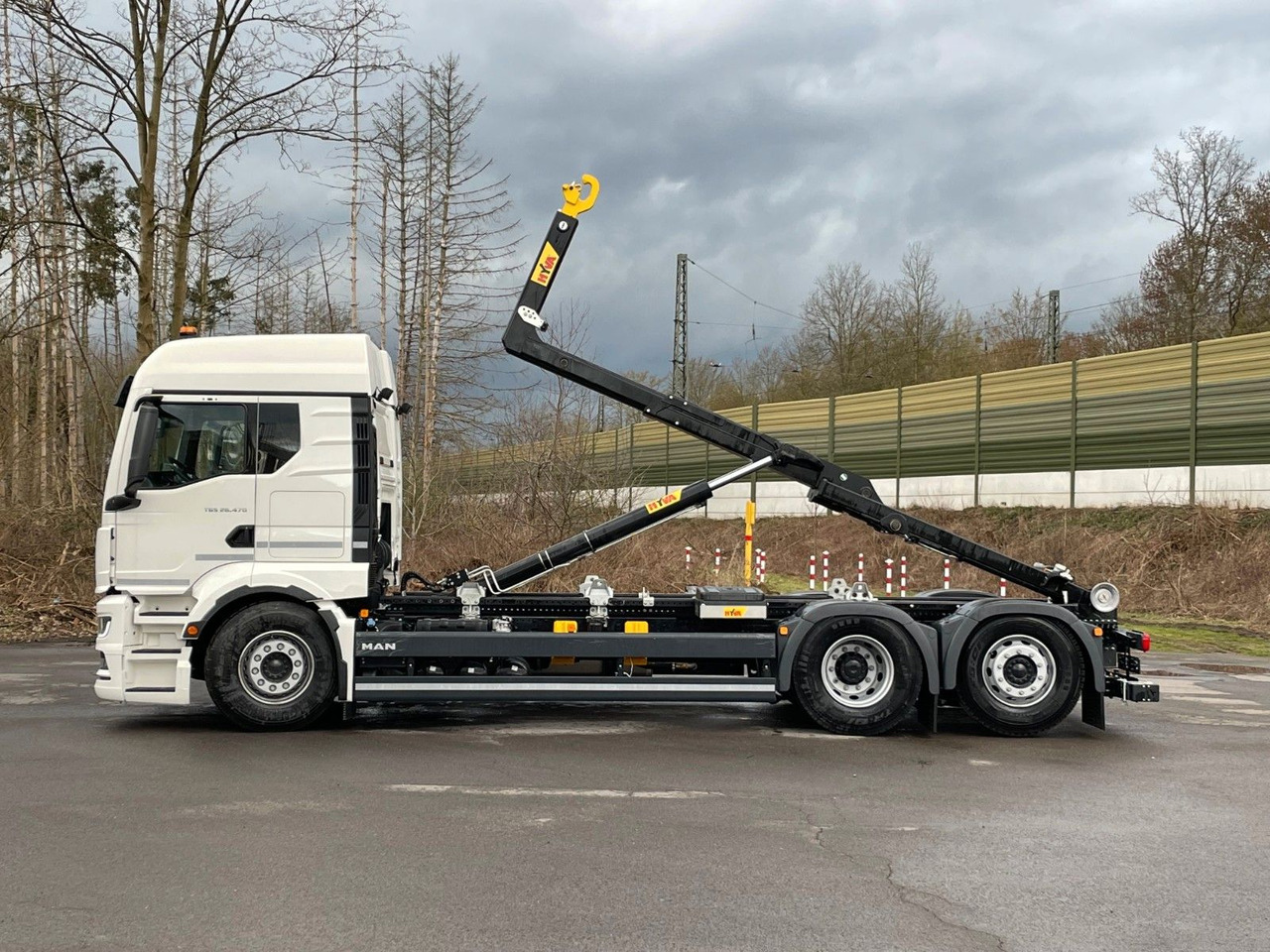 MAN TGS 26.480 6x2 Retarder Hyva 20-60 Abrollkipper - Hook lift truck: picture 3 MAN TGS 26.480 6x2 Retarder Hyva 20-60 Abrollkipper - Hook lift truck: picture 3