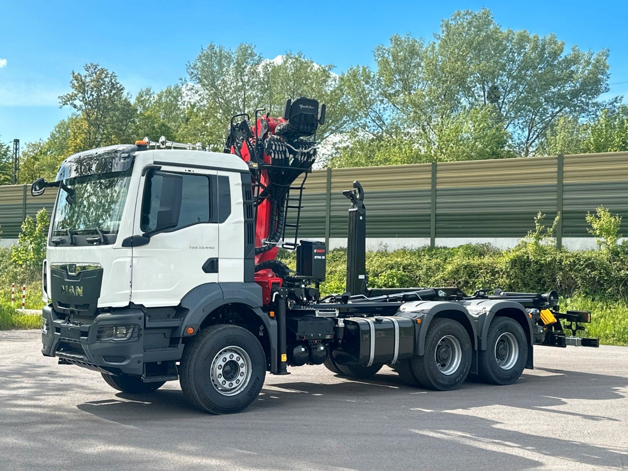 MAN TGS 33.440 6x4 Epsilon 170Z MultiLift 20s56 - Hook lift truck, Crane truck: picture 3 MAN TGS 33.440 6x4 Epsilon 170Z MultiLift 20s56 - Hook lift truck, Crane truck: picture 3