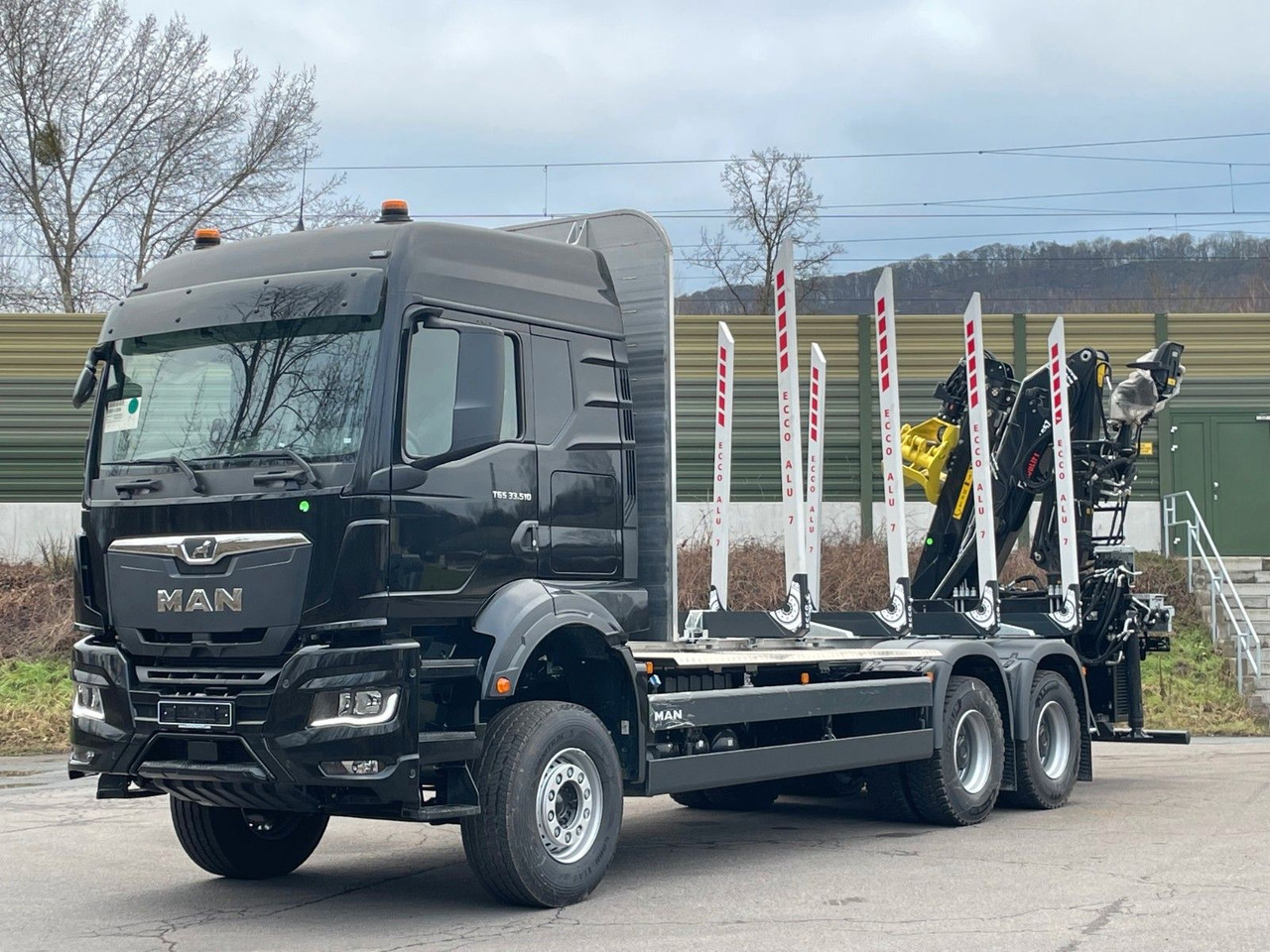 MAN TGS 33.510 6X4 BB Euro6e LogLift 165Z - Timber truck, Crane truck: picture 1 MAN TGS 33.510 6X4 BB Euro6e LogLift 165Z - Timber truck, Crane truck: picture 1