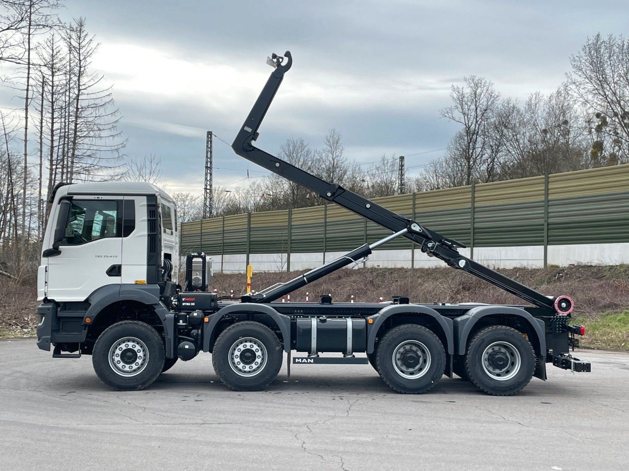 MAN TGS 35.480 8x4 Euro6e Hiab MultLift Abrollkipper - Hook lift truck, Crane truck: picture 4 MAN TGS 35.480 8x4 Euro6e Hiab MultLift Abrollkipper - Hook lift truck, Crane truck: picture 4
