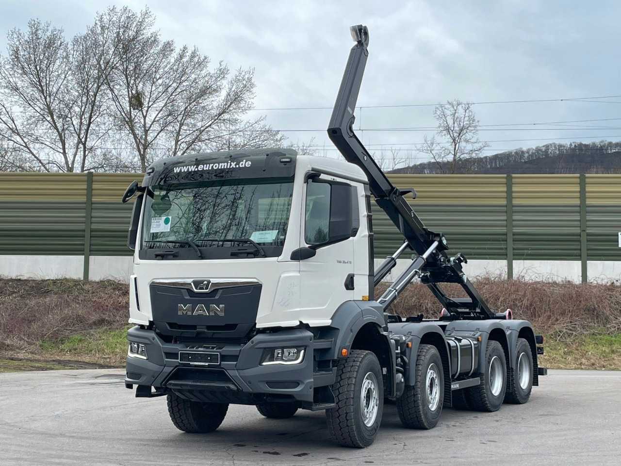 MAN TGS 35.480 8x4 Euro6e Hiab MultLift Abrollkipper - Hook lift truck, Crane truck: picture 2 MAN TGS 35.480 8x4 Euro6e Hiab MultLift Abrollkipper - Hook lift truck, Crane truck: picture 2